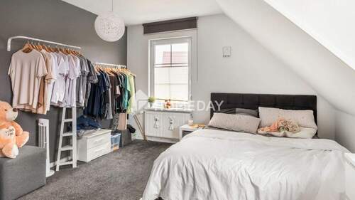 1. OG Schlafzimmer 2 2 - 