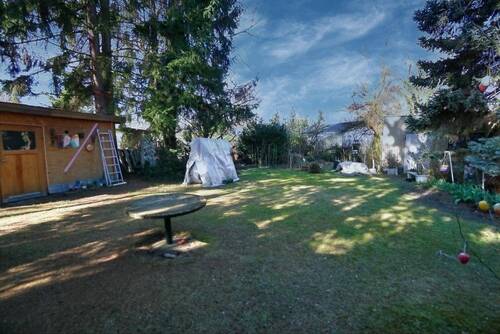 Blick in den Garten - Grundstück in Berlin