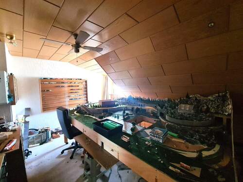 Kinder- oder Schlafzimmer - 