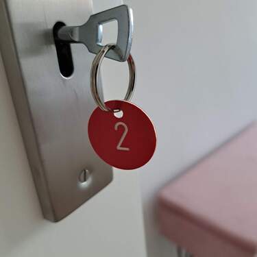 App 2 - WG-Zi. in möbl. 3er WG ( only male) - nach Kernsanierung - Denkmalsiedlung ' Grüner Hof '