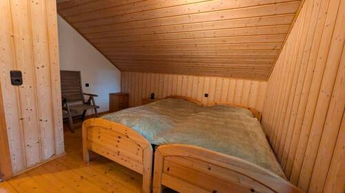 Zimmer 2 - 