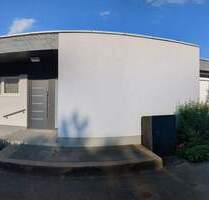 Schöner Bungalow in 50829 Köln, mit Grundstück und PKW-Stellplatz - modernisiert und bezugsfertig!