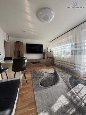 Wohnzimmer - 3 Zimmer Etagenwohnung zur Miete in Singen (Hohentwiel)