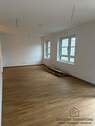 b4fc3f91-f2af-4581-adf9-8365aec50576 - Modernes City-Living: Neubauwohnung mit sonnigem Balkon