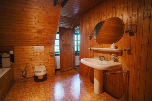 Badezimmer, oben Haupthaus - 