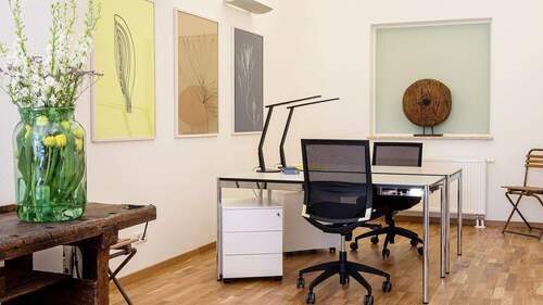 Büro im Hinterhof - 