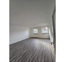 ERSTEBEZUG NACH RENOVIERUNG IN 2026 - Erdgeschosswohnung mit Balkon und Tageslichtbad. Zentraler geht es kaum - Hildesheim Mitte