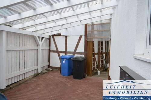 Carport - Mehrfamilienhaus, Wohnhaus mit 253,00 m&sup2; in Mühlhausen/Thüringen zum Kaufen