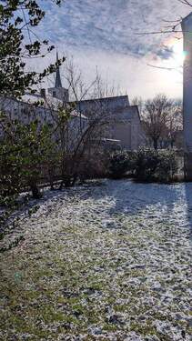 Gartenblick zur Kirche - 