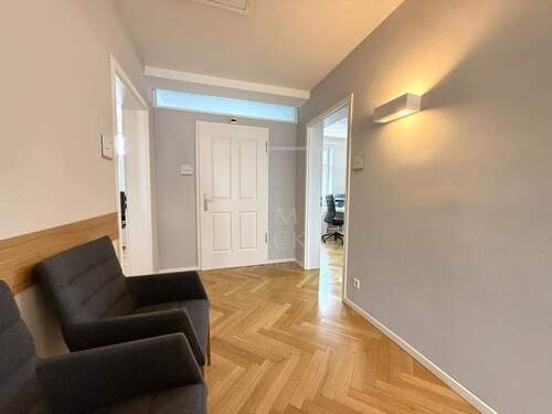 Flur, Wartebereich - 