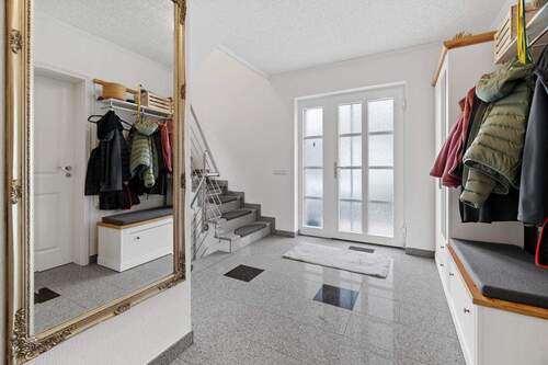 Diele EG - Einfamilienhaus mit 180,00 m&sup2; in Königswinter zum Kaufen