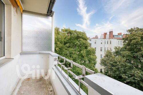 Balkon / balcony - 3 Zimmer Etagenwohnung zum Kaufen in Berlin