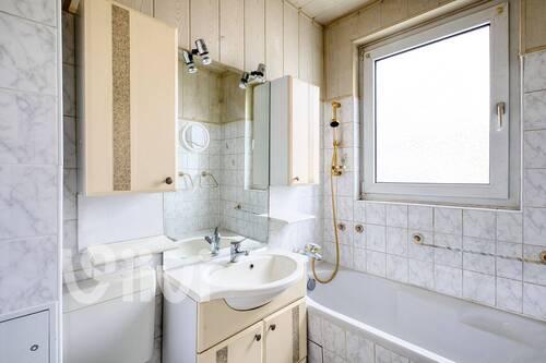 Badezimmer / bathroom - 