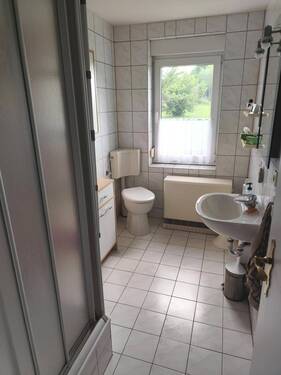 Bad mit Dusche EG Haupthaus - 