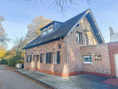 Außenansicht - 8 Zimmer Einfamilienhaus in Düsseldorf