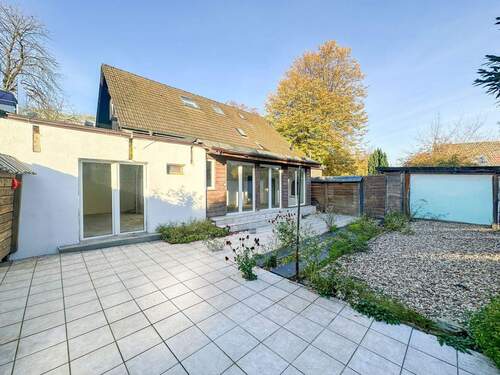 Terrasse - Einfamilienhaus mit 240,70 m&sup2; in Düsseldorf zum Kaufen