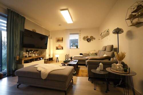 Wohnzimmer - 3 Zimmer Doppelhaushälfte in Geestland