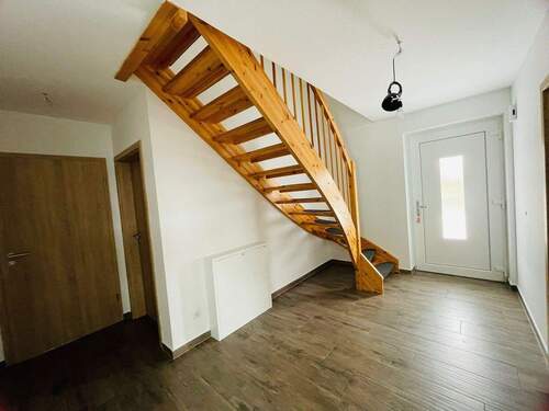 großzügiger Eingangsbereich - 