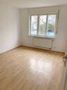 Zimmer - 3 Zimmer Etagenwohnung zur Miete in Stuttgart