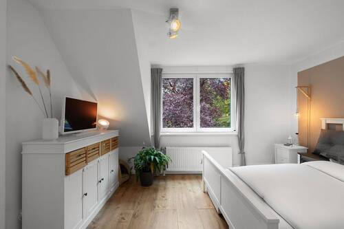 Schlafzimmer DG - 