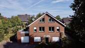 Hausfront - 8 Zimmer Mehrfamilienhaus, Wohnhaus zum Kaufen in Großwaabs