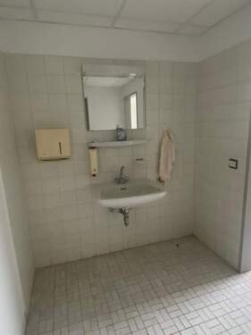 Vorraum Handwaschbecken.jpeg - 