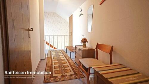 RAIBA IMMO - Wohnen am Sonnenhang 1 - Flur OG 2 - 