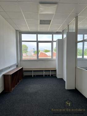 PHOTO-2025-05-30-12-51-13 3 - 5 Zimmer Büro zur Miete in Essen