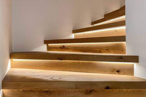 hochwertige Schreinerarbeiten - Einfamilienhaus in Bruckmühl zum Kaufen