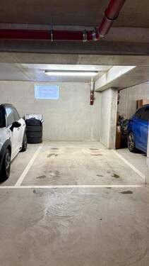Tiefgaragenstellplatz - 