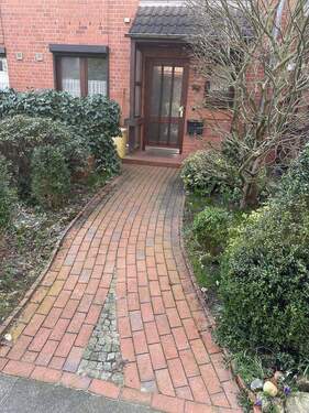 Hauseingang - 5 Zimmer Reihenmittelhaus zum Kaufen in Kiel