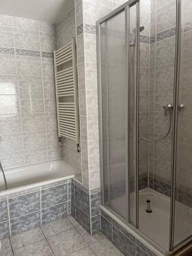 Bad - Etagenwohnung mit 74,20 m&sup2; in Greifswald zur Miete