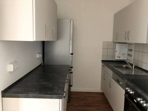 Küche - 3-Raum-Wohnung mit EBK - 381,00&nbsp;EUR Kaltmiete, ca.&nbsp; 69,30&nbsp;m&sup2;&nbsp;Wohnfl&auml;che