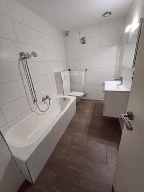 Badezimmer - ***Haus in guter Lage sucht neuen Eigentümer zum fairen Preis, KAUFEN statt mieten!!***