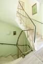 Treppe zum Keller und zum DG - 