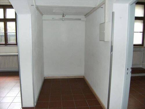 Zwischengang/Garderobe - 