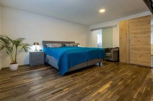 Hauptschlafzimmer.jpg - 
