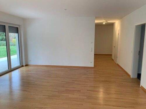 Wohnbereich Blick zum Flur - 