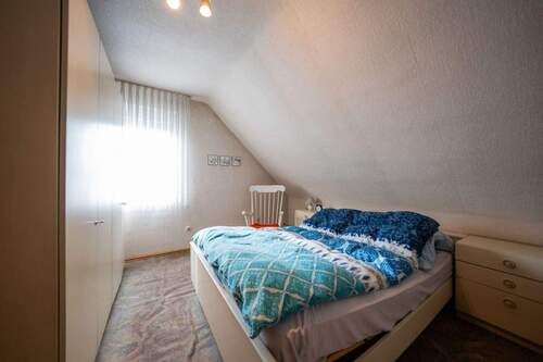 Schlafzimmer 1 - Einfamilienhaus mit 102,00 m&sup2; in Geilenkirchen zum Kaufen