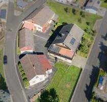 Ländliches Idyll: Zwei Häuser, zwei Nebengebäude - Ihr neues Zuhause! - Karbach