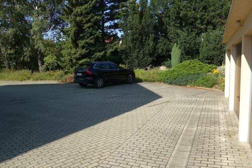 Stellplatzanlage - Mehrfamilienhaus, Wohnhaus mit 230,80 m² in Görlitz zum Kaufen