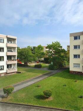 Blick zum Spielplatz - 