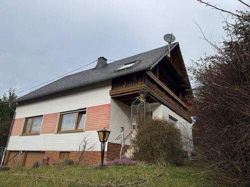 Giebelansicht - 7 Zimmer Einfamilienhaus zum Kaufen in Pluwig