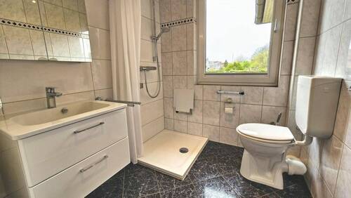 4 m² Duschbad mit West-Fenster - 