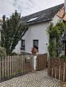 Vordere Hausansicht - Familienhaus mit großzügiger Wohnfläche!
