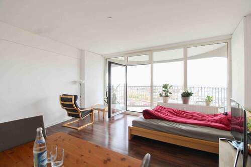 Wohnzimmer - 1 Zimmer Etagenwohnung zum Kaufen in Augsburg