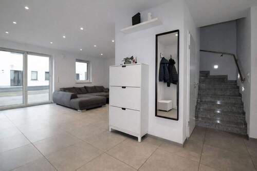 Eingangsbereich - 6 Zimmer Doppelhaushälfte in Sinzig