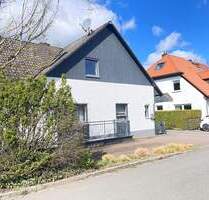 Rückersdorf: Traumhaus mit zwei Terrassen, Balkon und großem Garten