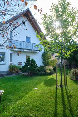 Hausansicht Garten - Mehrfamilienhaus, Wohnhaus mit 160,00 m² in Berlin zum Kaufen