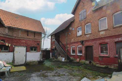 Innenhof - 1 Zimmer Mehrfamilienhaus, Wohnhaus zum Kaufen in Hofgeismar